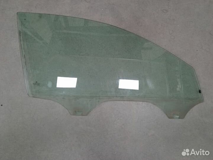 Стекло двери передней Volkswagen Passat B5 Рестайл