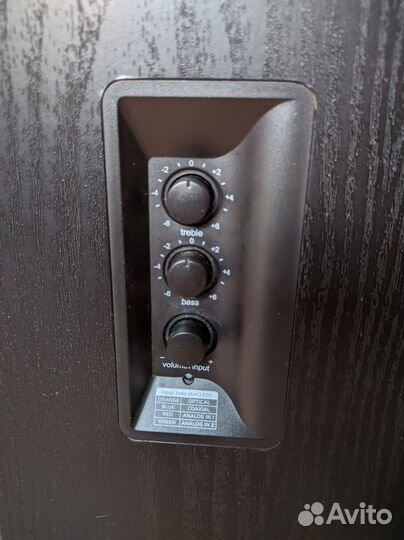 Мультимедийные колонки Edifier r2700