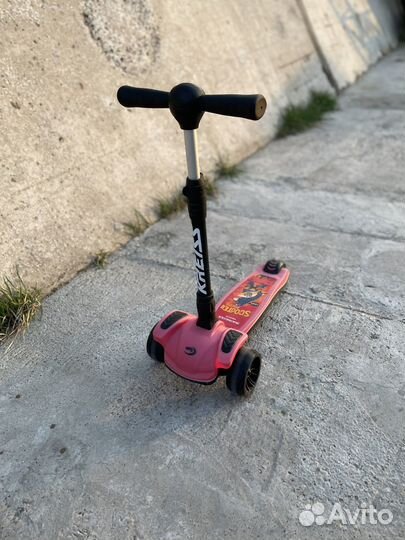 Самокат детский трехколесный светящиеся колеса