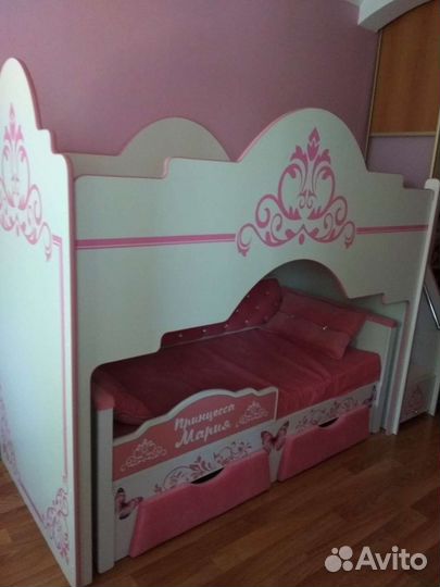 Двухъярусная кровать