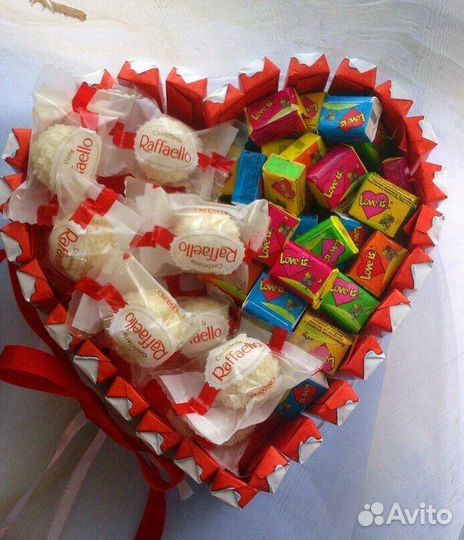 Боксы из кинднров, подарки на 8 марта