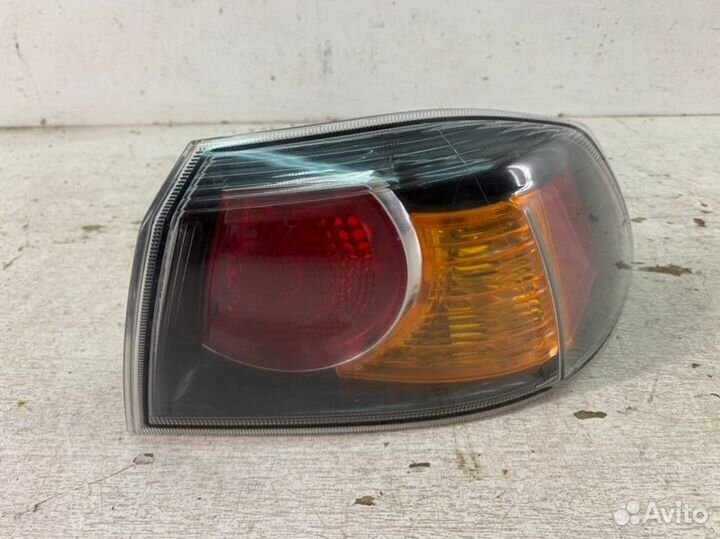 Фонарь задний правый Mitsubishi Lancer 10 2010