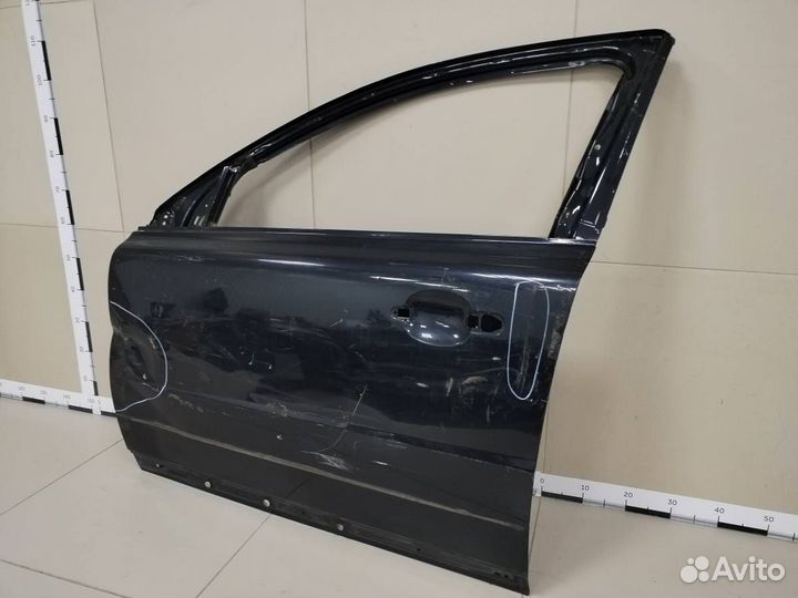 Дверь передняя левая Volvo XC70