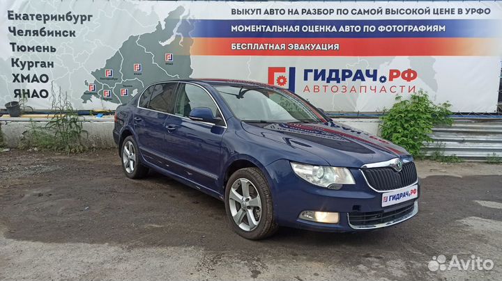 Стекло двери задней правой Skoda Superb 2 3T584520