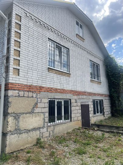 Дом 240 м² на участке 6 сот.