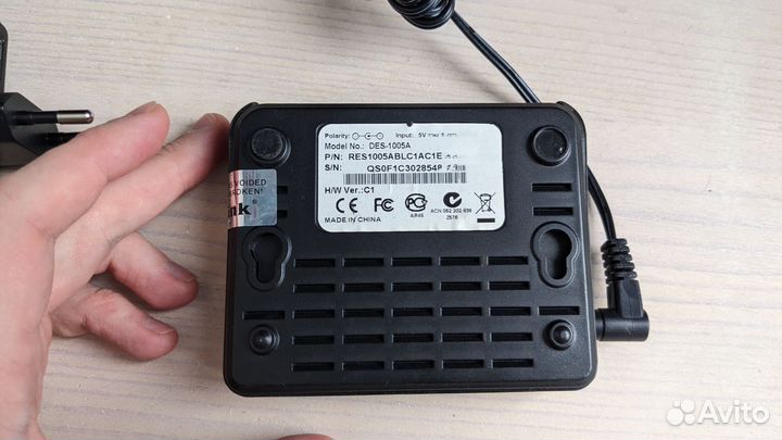 Хаб d-link des-1005a