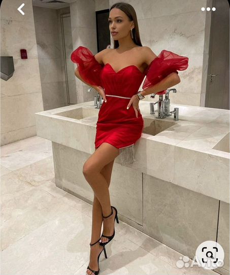 Вечернее платье красное