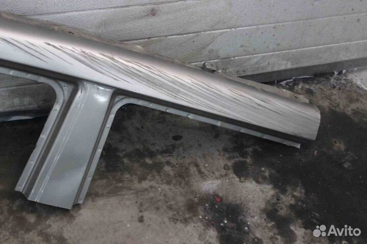 Стойка кузова Nissan X-Trail (Ниссан Х-Трейл ) T30