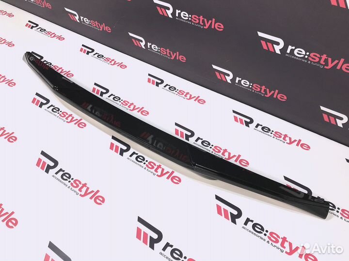 Спойлер Под стекло Prado 150 новый стиль