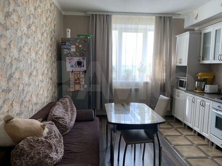 3-к. квартира, 95 м², 9/10 эт.