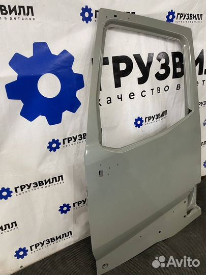 Дверь левая Renault T 14142221