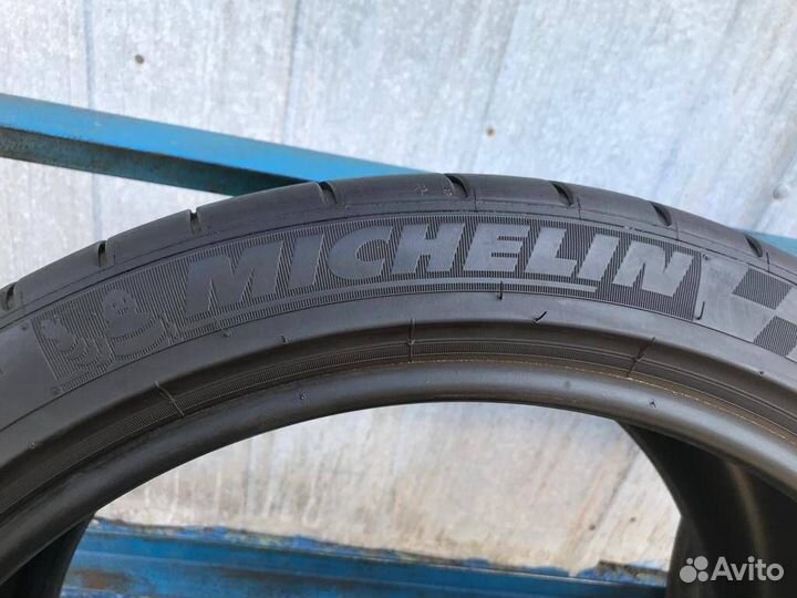 Michelin Pilot Sport 4 315/30 R22