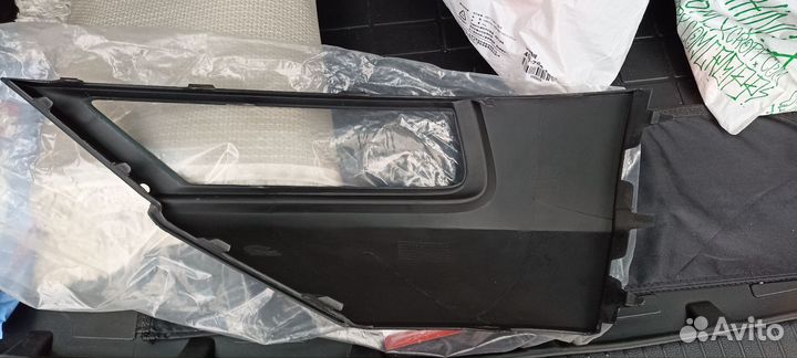 Рамка противотуманной фары Tiguan 2