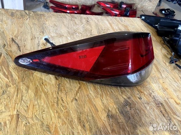 Фонарь внешний левый Lexus RX 4