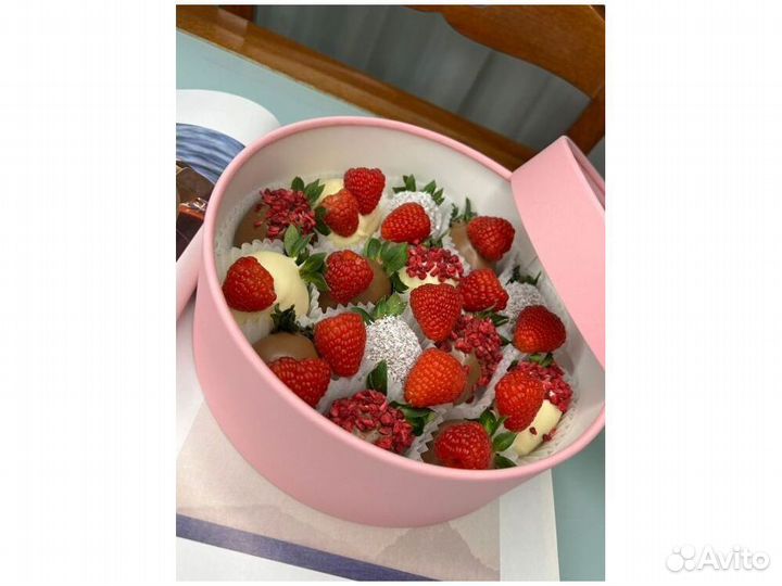 Клубника в шоколаде с доставкой KLN-9356