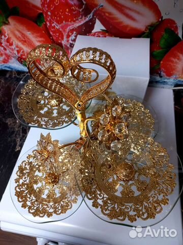 Конфетницы на ножках