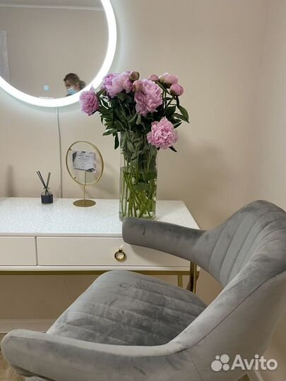 Рабочее место для визажиста и лашмейкер