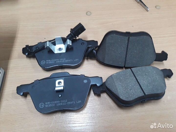 Колодки LPR новые 05P971 для VW