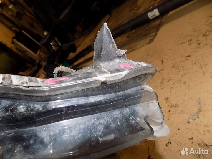 Фара правая Corolla E18 2013