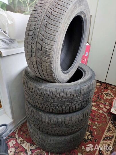 Michelin X-Ice XI3 235/55 R17 99H