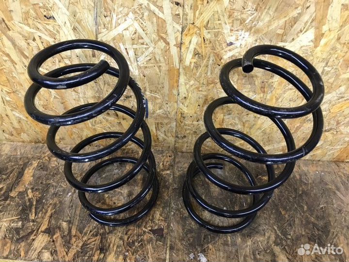 Пружина подвески передняя Ford Focus 3 седан 1.6
