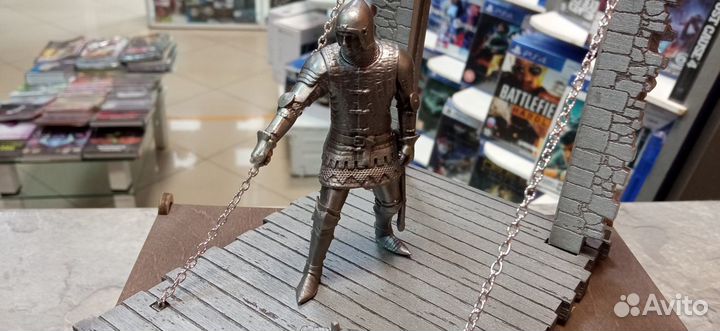 Фигурка Kingdom Come Deliverance Индржих со шлемом