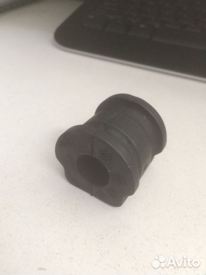 Втулки переднего стабилизатора для Polo седан