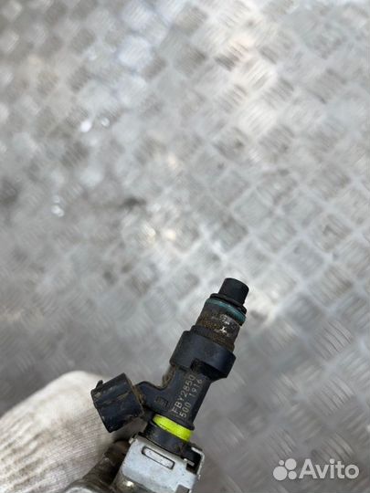 Форсунка топливная Nissan X-Trail T31 MR20DE