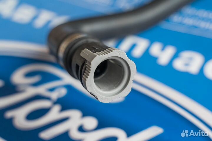 Патрубок печки впускной Форд Фокус 2 1.8-2.0