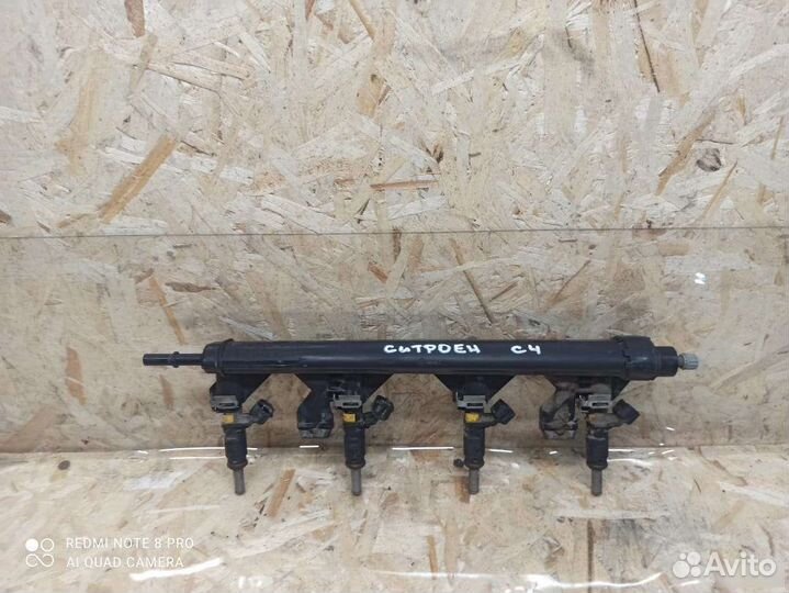 Топливная рейка рампа Citroen C4 Sedan EP6