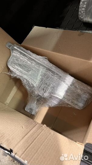 Кронштейн крепления АКБ Volvo XC90