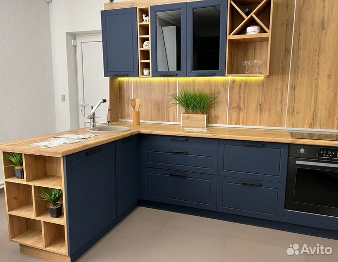 Кухонный гарнитур новый угловой