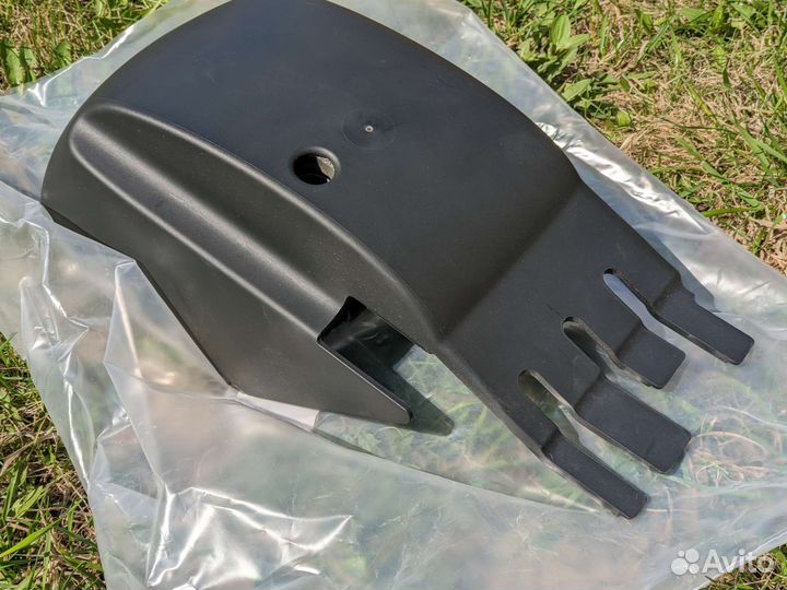 Кожух Audi q3 8u0953497