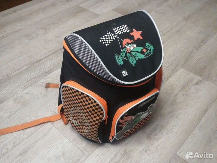 Рюкзак школьный