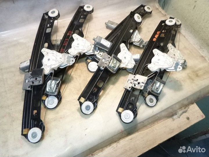 Стеклоподъемник электрический задний правый mercedes-benz C W203 2000-2006