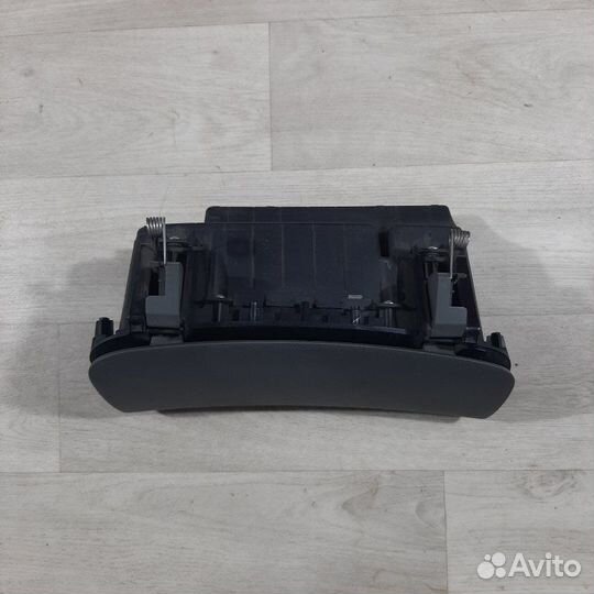 Бардачок Chevrolet Aveo T300 2012