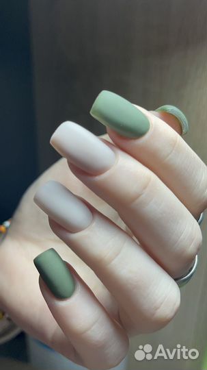 Начинающий мастер маникюра