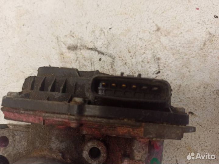 Дроссельная заслонка