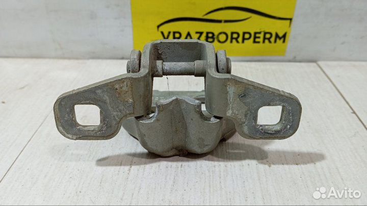 Петля двери Renault Logan