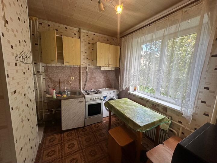 2-к. квартира, 58 м², 3/9 эт.