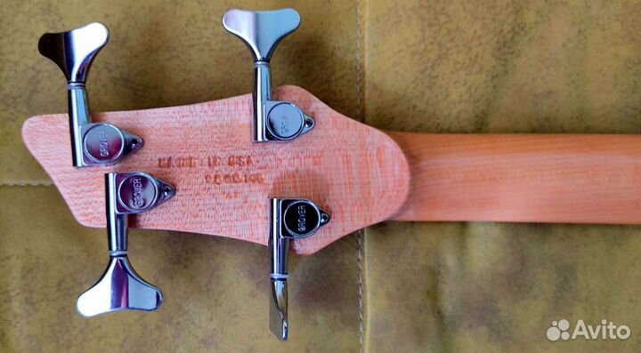 Бас гитара Washburn 900 USA,Bass guitar