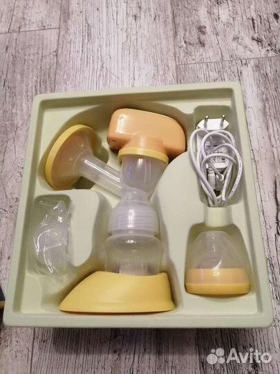 Молокоотсос электрический maman (3 фазы, 2 режима)