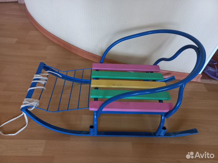 Санки с ручкой