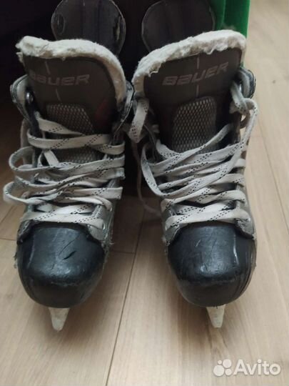 Хоккейная форма, коньки