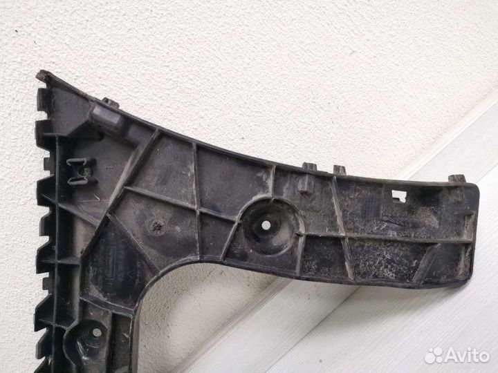 Кронштейн бампера задний Audi A6 C7 2011-2020