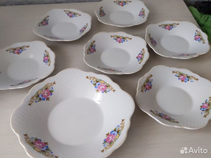 Набор столовой посуды на 6 персон