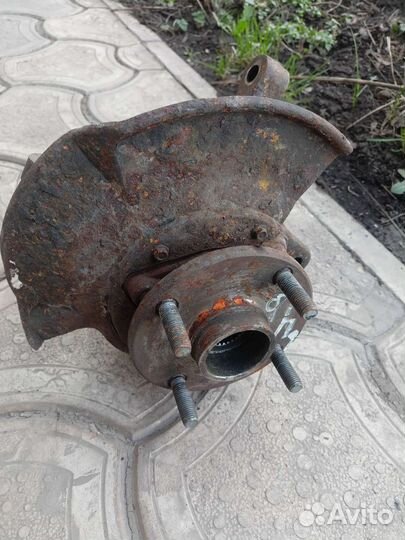 Поворотный кулак Chery Fora