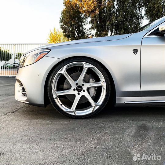 Диски Giovanna Dalar X R22 на Ford Explorer