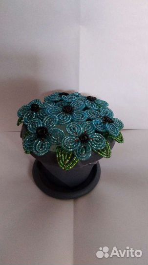 Фиалки из бисера