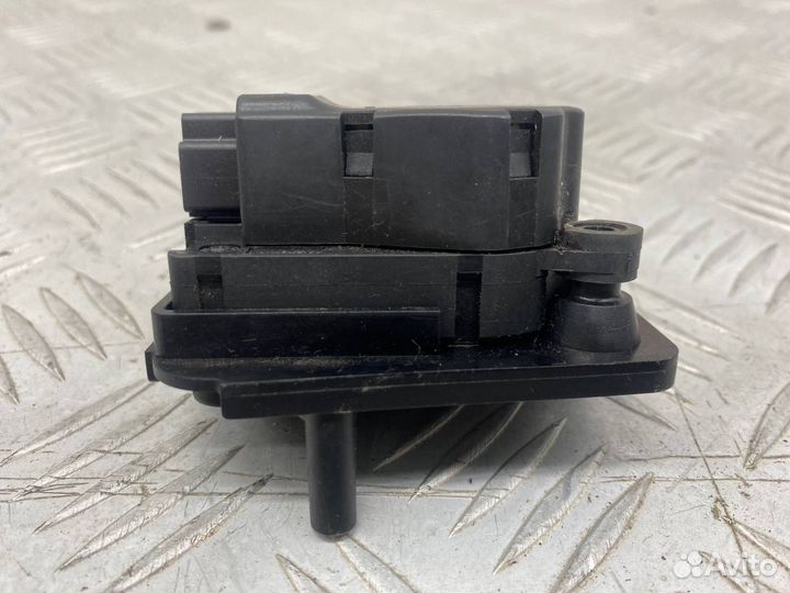 Б/У Сервопривод заслонки печки (моторчик